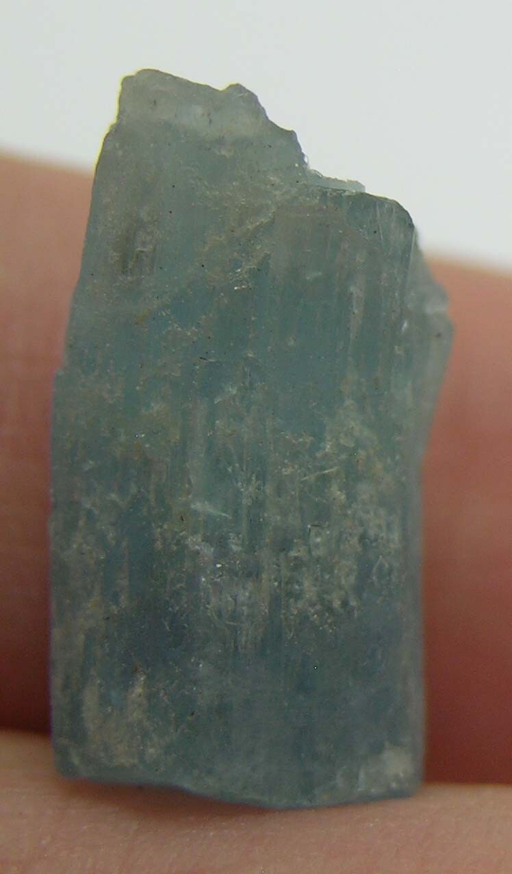 13.50ct Vietnam 100% Natural Rough Aquamarine Crystal Stick Specimen 17mm 2.73g