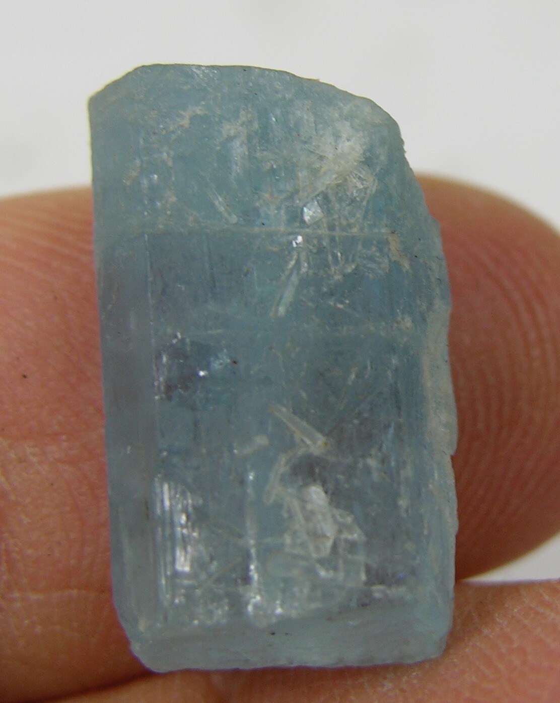 13.75ct Vietnam 100% Natural Rough Aquamarine Crystal Stick Specimen 19mm 2.75g