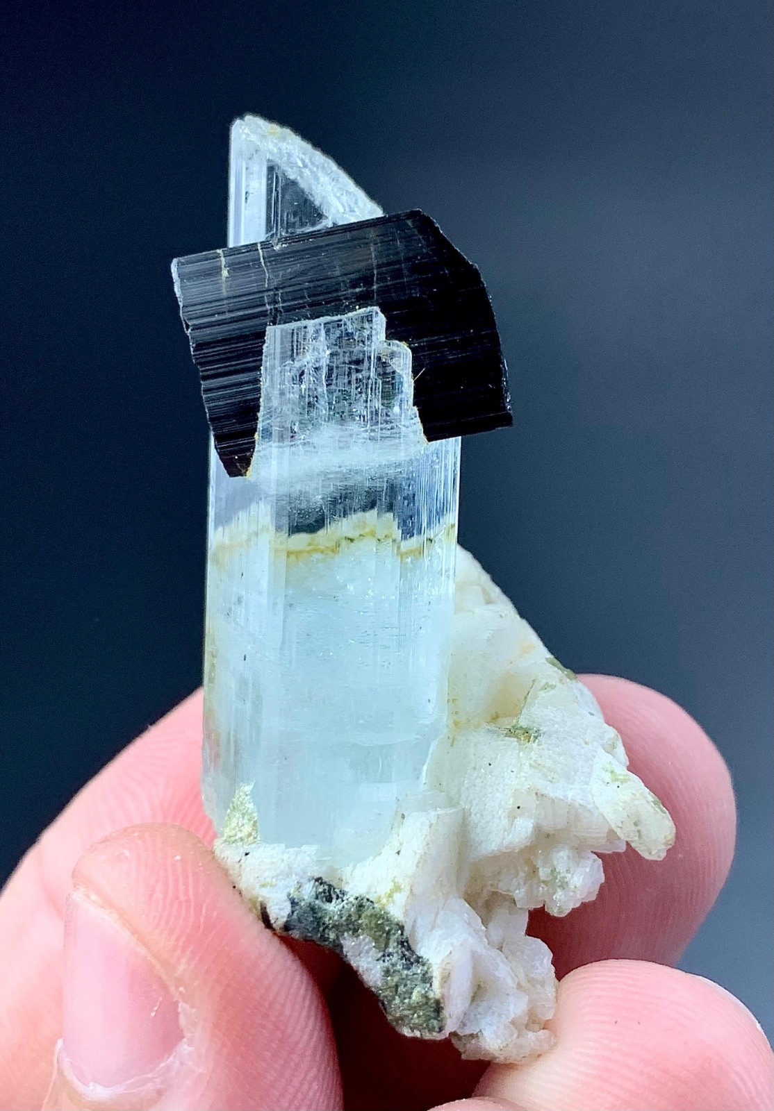71 Carat Aquamarine Crystal Specimen From Pakistan