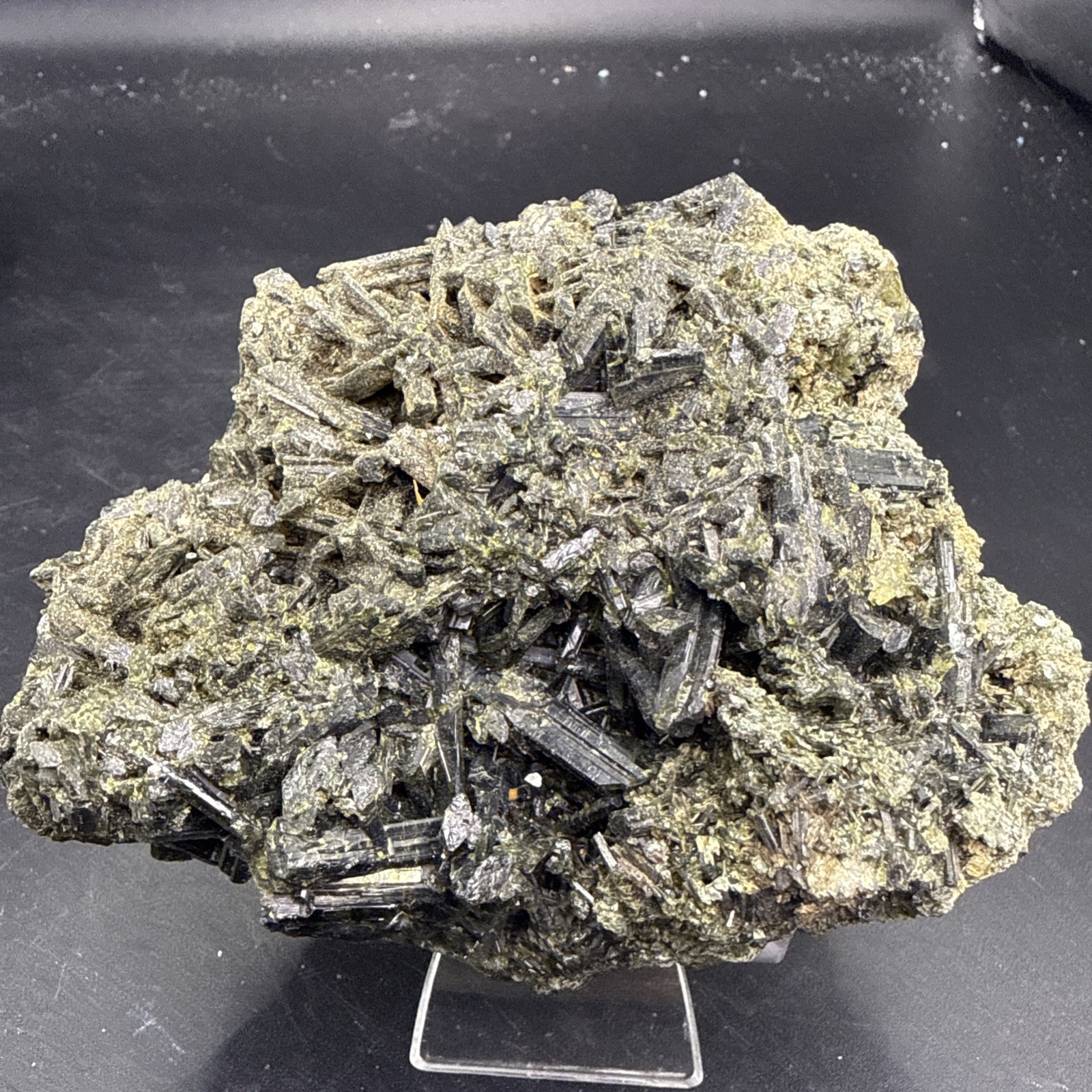 1.6 Lb Large Natural Epidote On Matrix From Pakistan. A+ Specimen,Minerals,Gems.