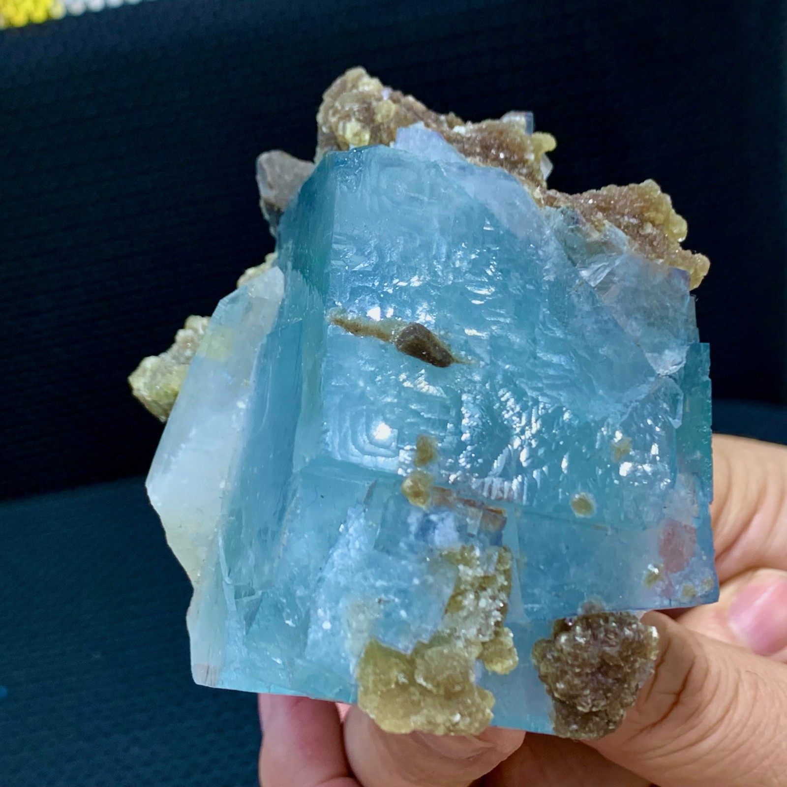 314G Rare transparent blue cubic fluorite mineral crystal sample/China