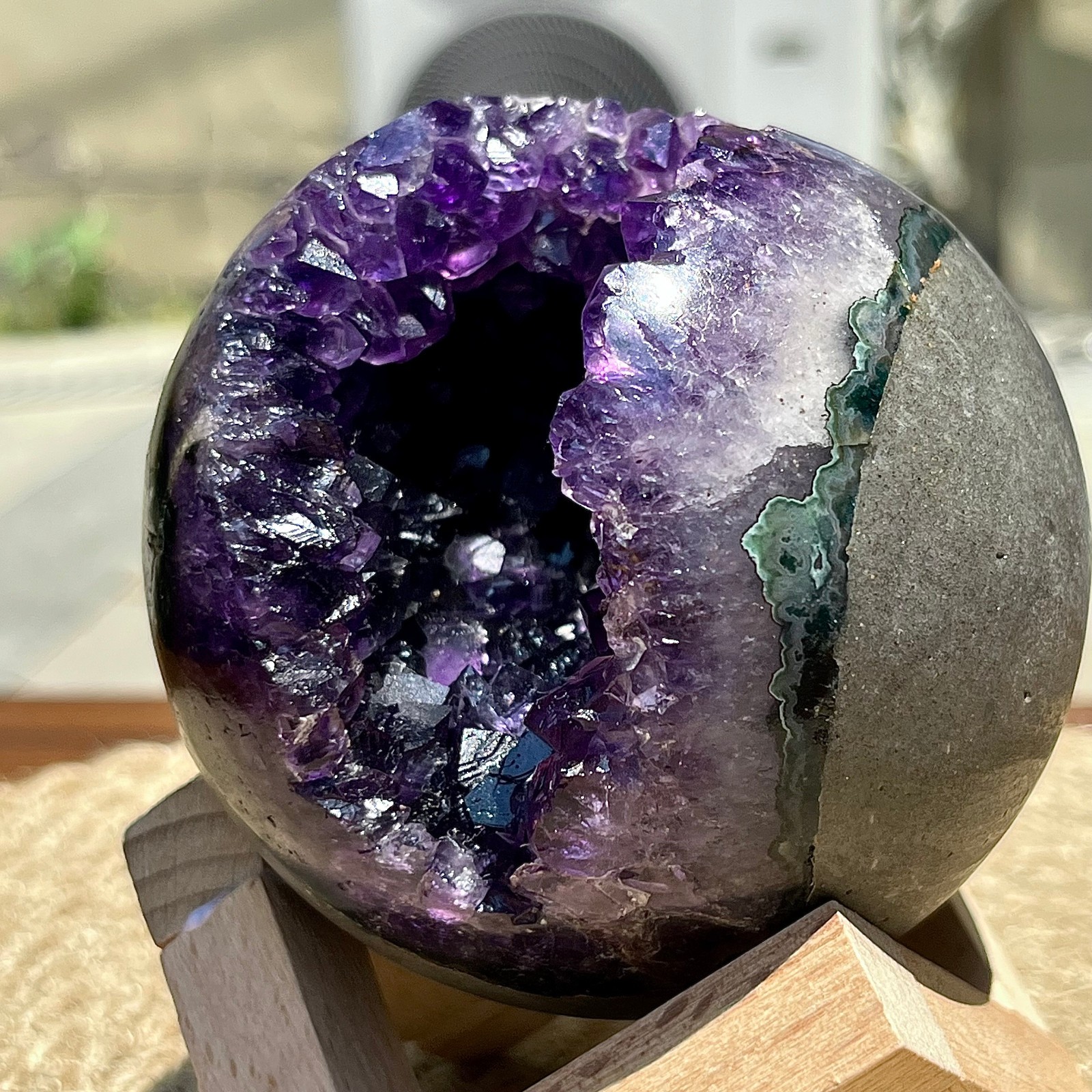 573 g Purple Amethyst Cave Smiling Mouth Quartz Cluster Home Office Display