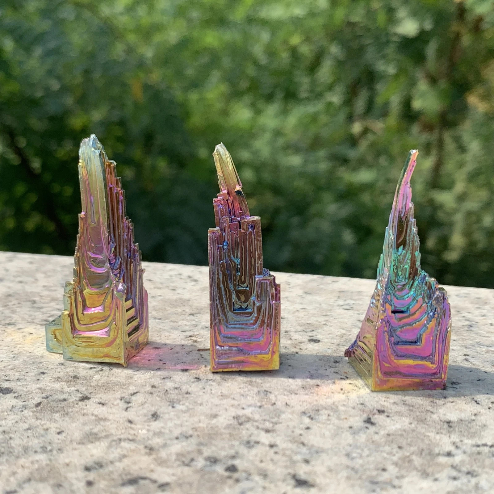 10pcs Natural Rainbow Aura Titanium Bismuth Specimen Crystal Stone Cluster Reik