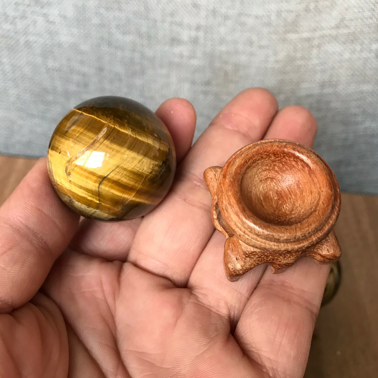 Natural tiger’s-eye Quartz magic Sphere Crystal Ball Healing & pedestal 1PCSC652