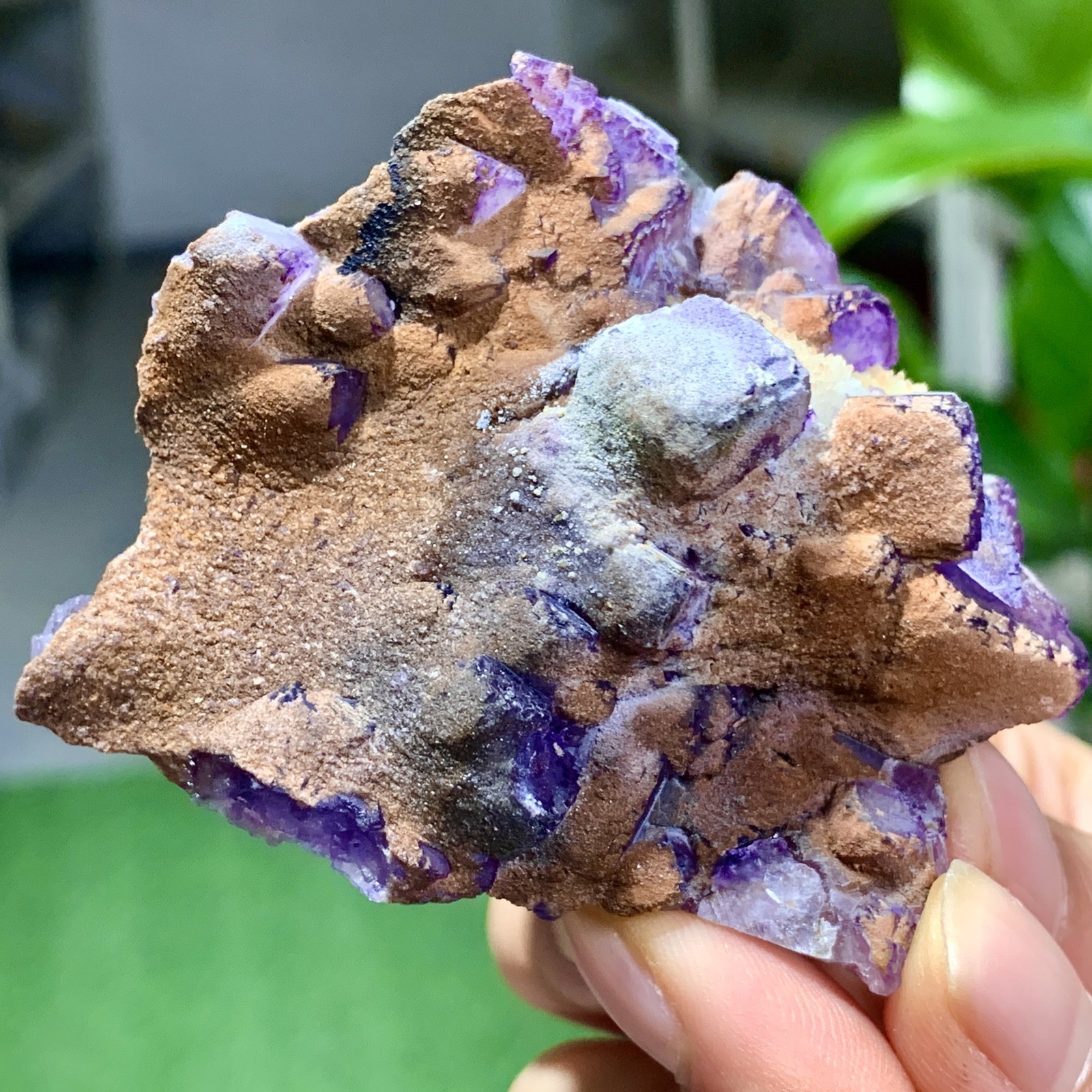 100G Natural Purple Fluorite Edged Cube Crystal Mineral Specimen/China