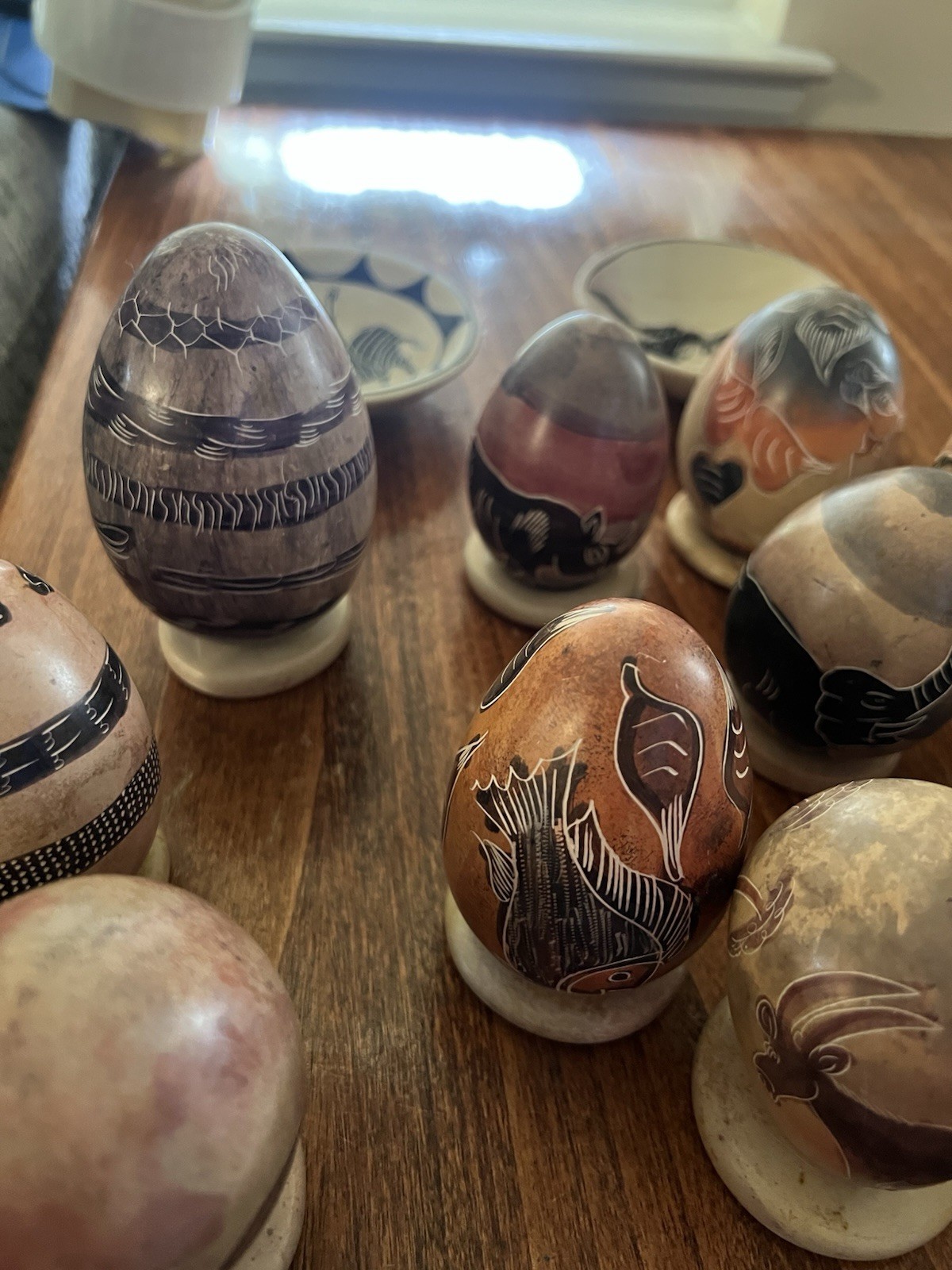 16 Hand Carved Etched Soapstone Egg, Holding Rings, And 3 Bowls. Made In Kenya
