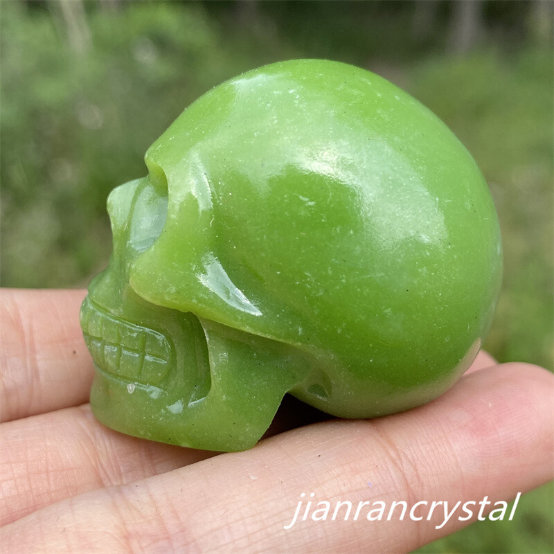 1.5″ Green Luminous Stone Skull Hand Carved Skull Healing decoration Gift 1pc