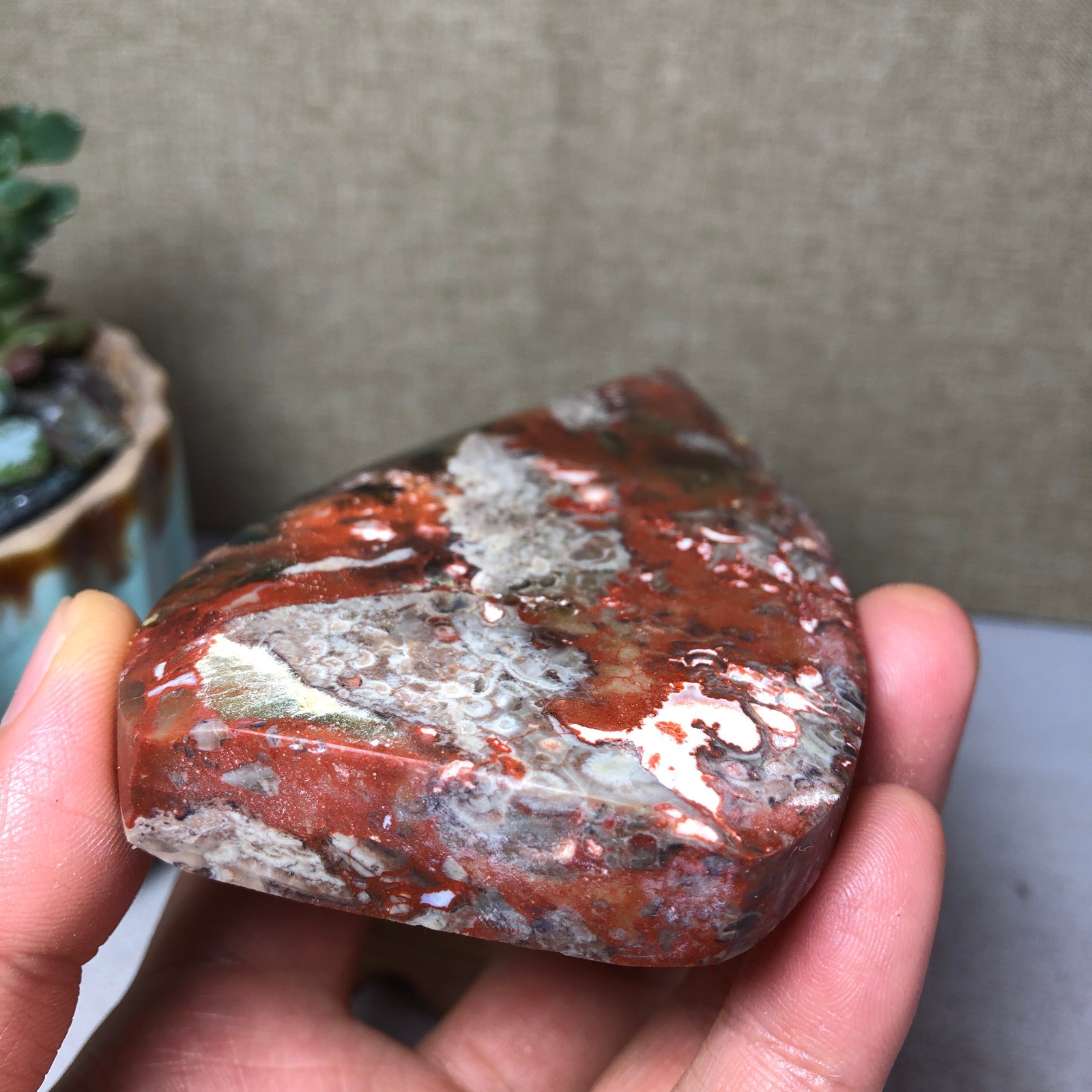 Natural l Indonesian Bloodstone agate point leaf Crystal specimens 165g A4928