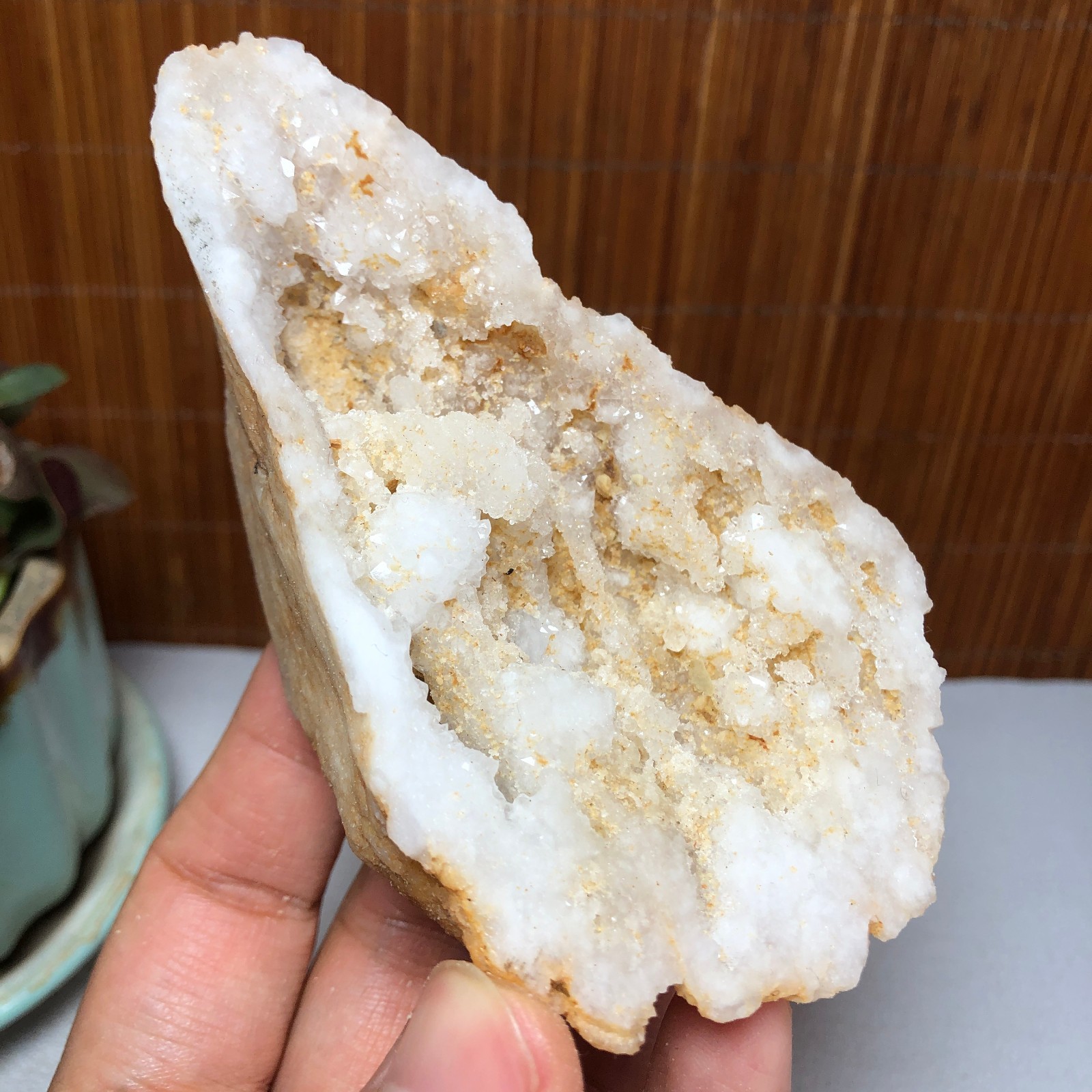 Natural agate Raw cut Crystal Geode rough original Specimens 109g A1790