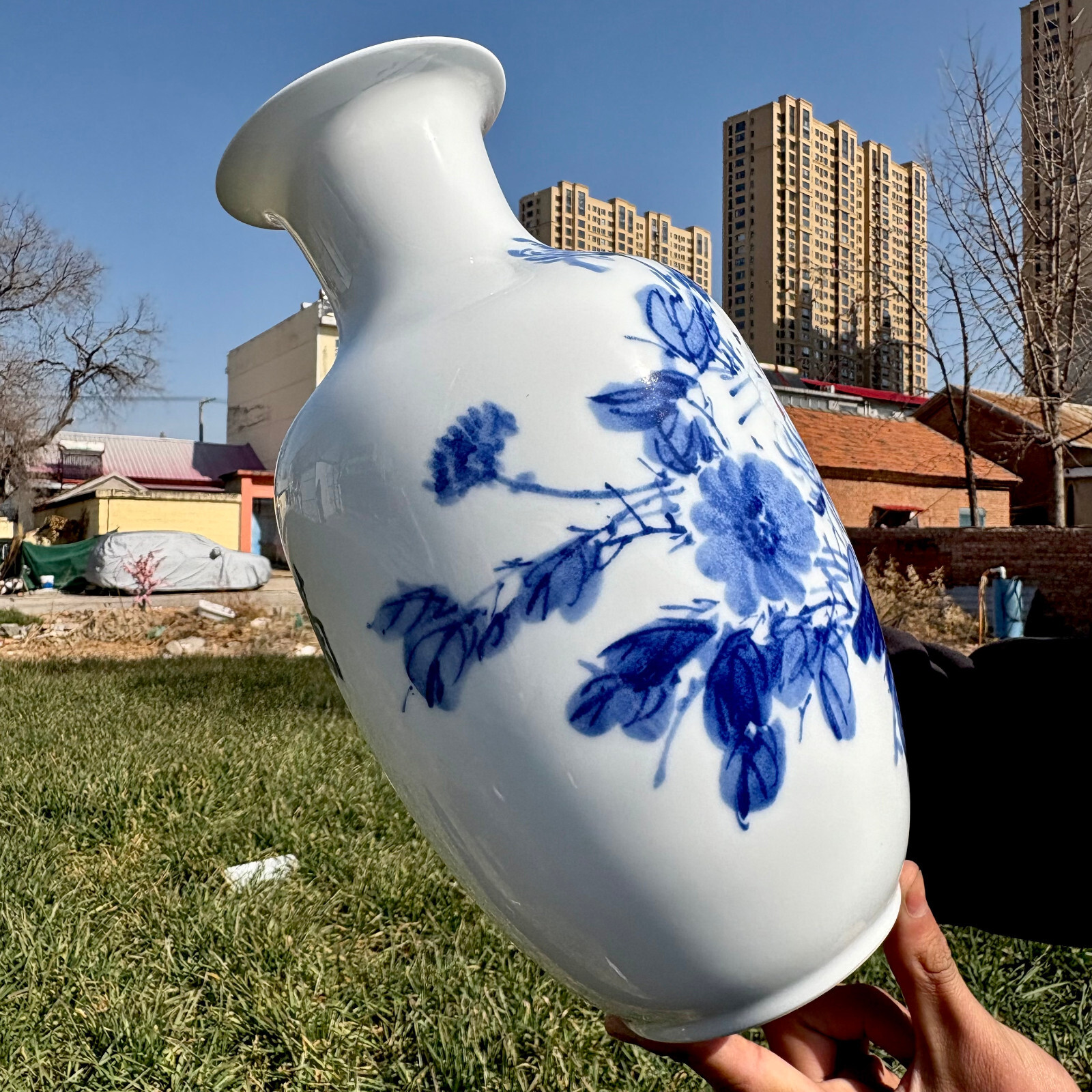 1.4LB Classic landscape painting poetic ceramic vase from Jingdezhen, China