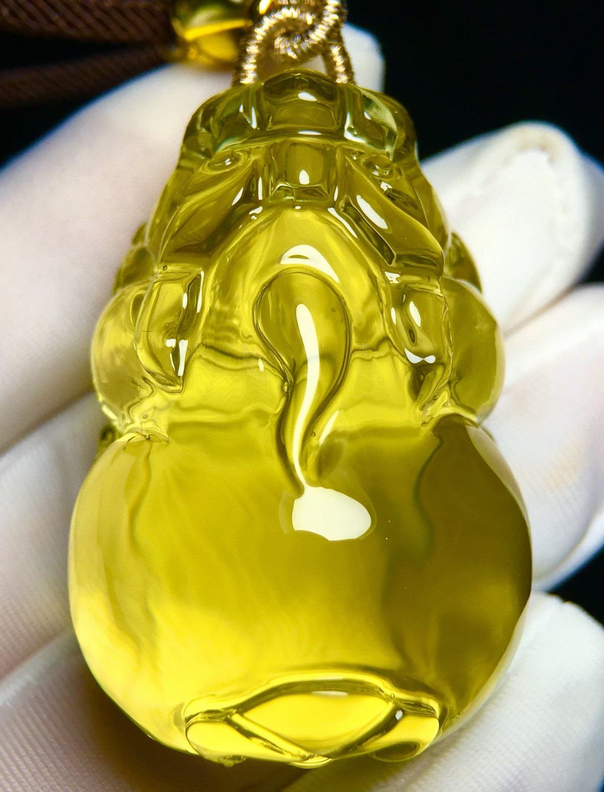 41.5*29.3*26mm A++ Natural Yellow Quartz Crystal Energy Pendant