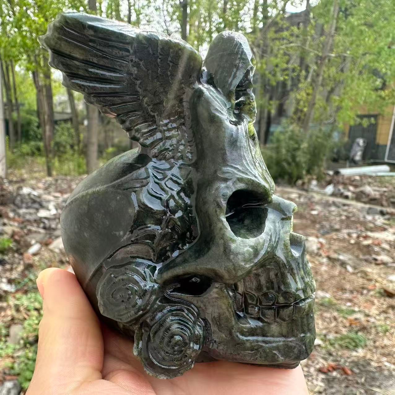 1pc Natural Serpentine Quartz Carved Death Skull Crystal Reiki Healing Decor