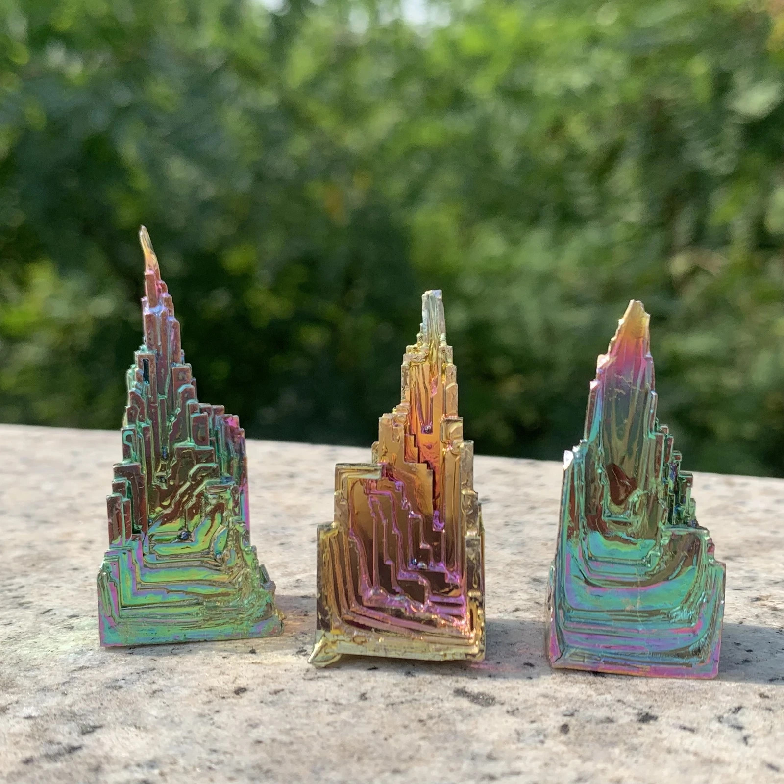 10pcs Natural Rainbow Aura Titanium Bismuth Specimen Crystal Stone Cluster Reik