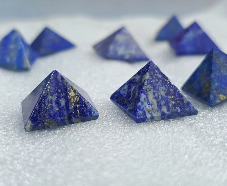 High Quality Blue Lapis Lazuli Crystal Pyramid 20-25mm, Natural Lapis Lazuli.