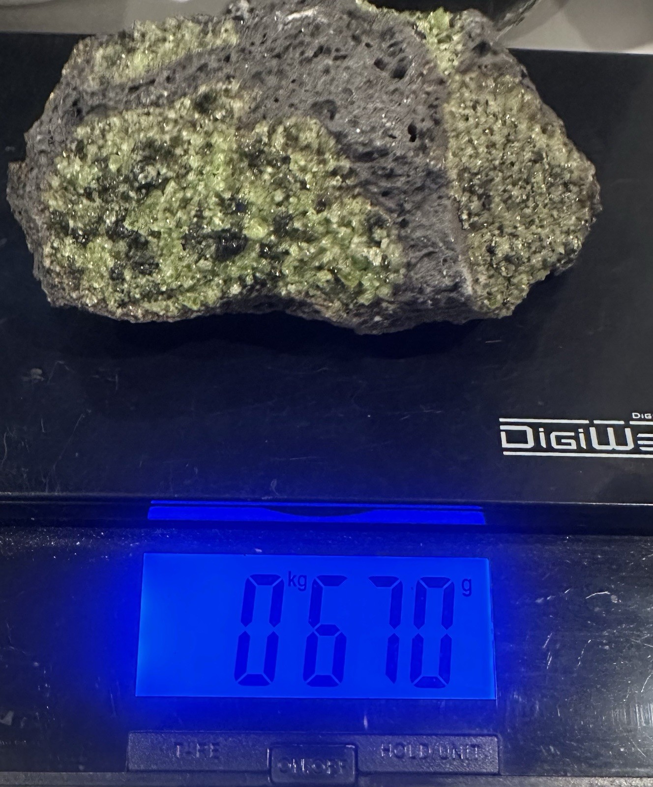 670g 5×3″ Arizona Natural Green Olivine Peridot Crystal Gemstone Basalt Specimen