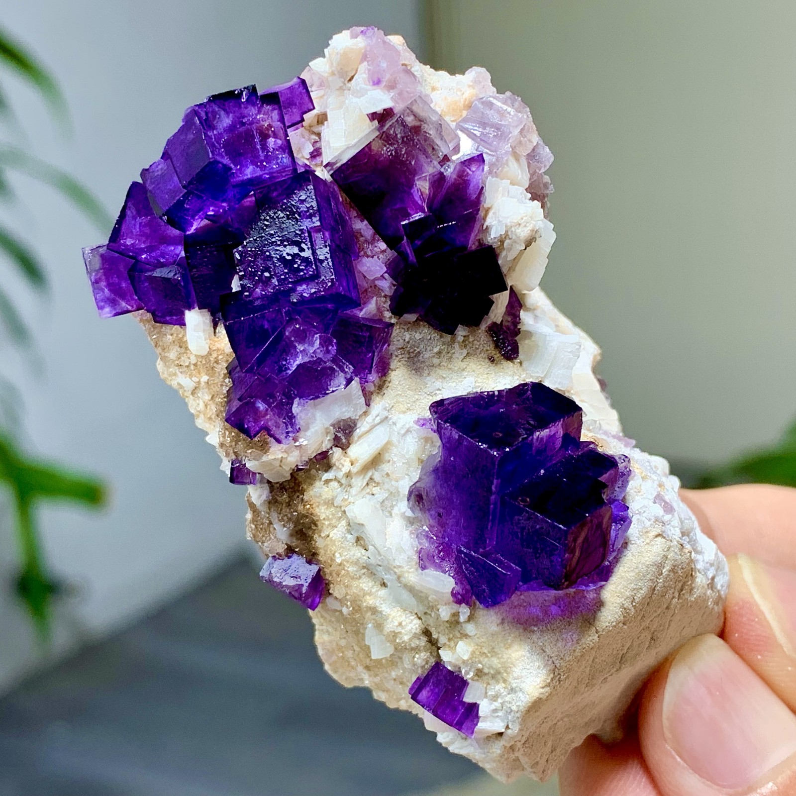 100G Natural Yaogangxian Step-type Purple Fluorite High Quality Collectibles