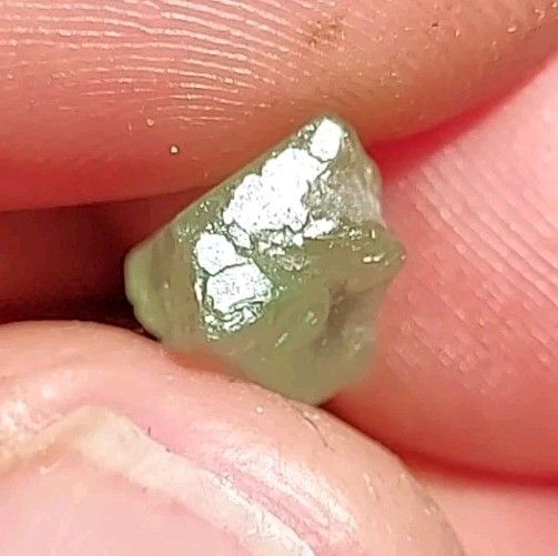 RARE UNUSUAL GREEN DT EMERALD FROM ETHIOPIA