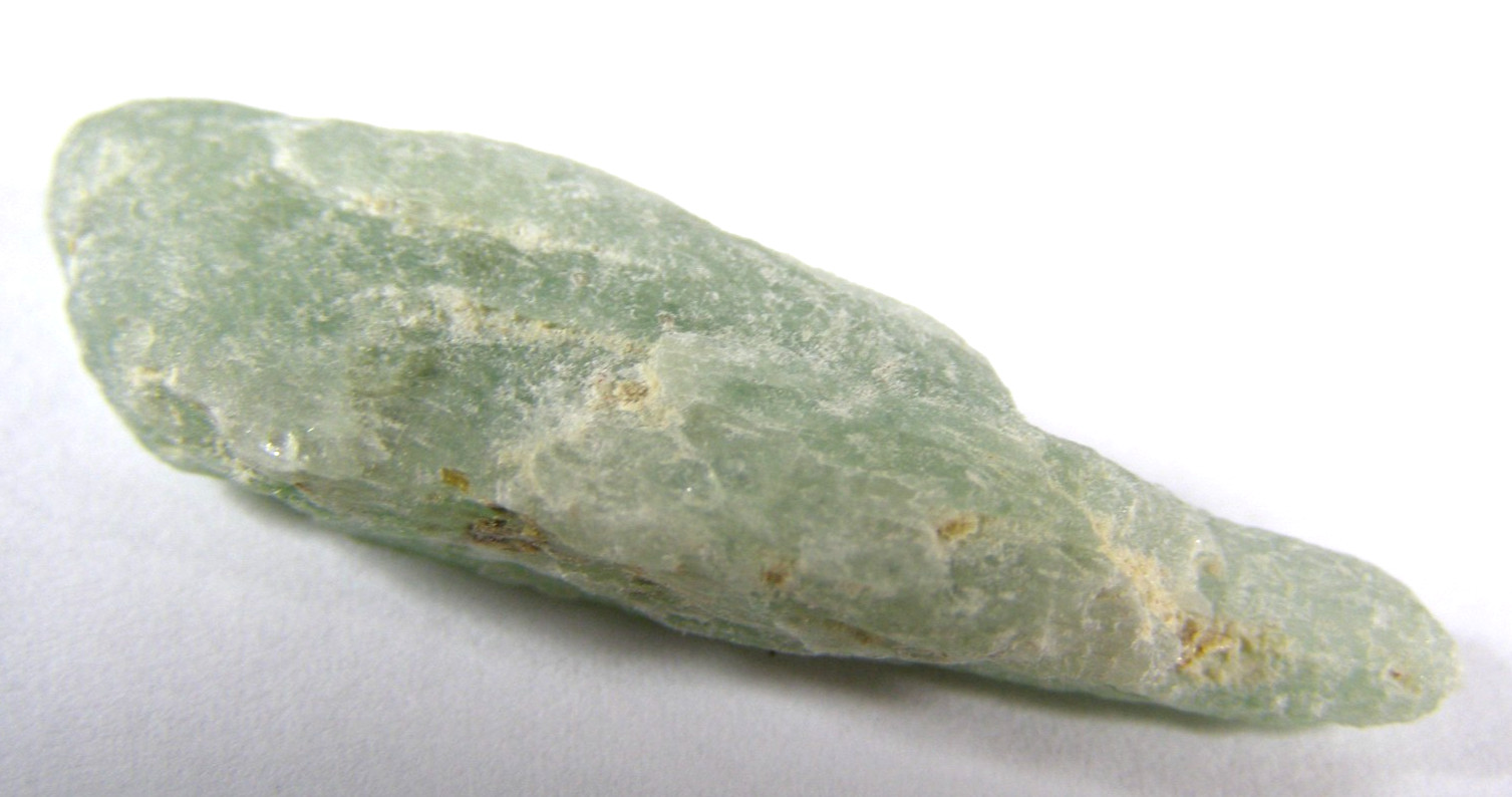 SMALL GREEN KYANITE NATURAL CRYSTAL PIECE 3.7 x 1.0 x 0.8 cms 5.85 gms #1*