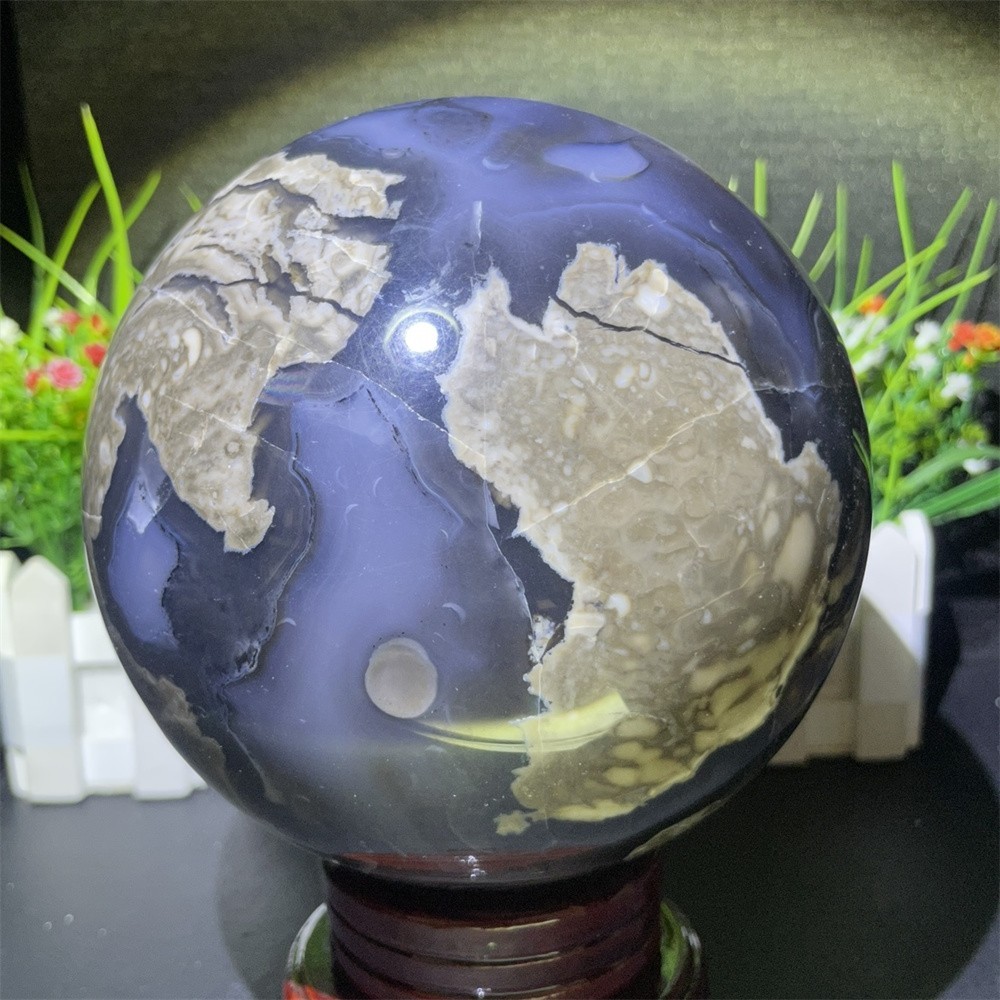 7.2LB 5.3″ Natural Fluorescent Agate Ball Sphere Crystal UV Reiki Decor