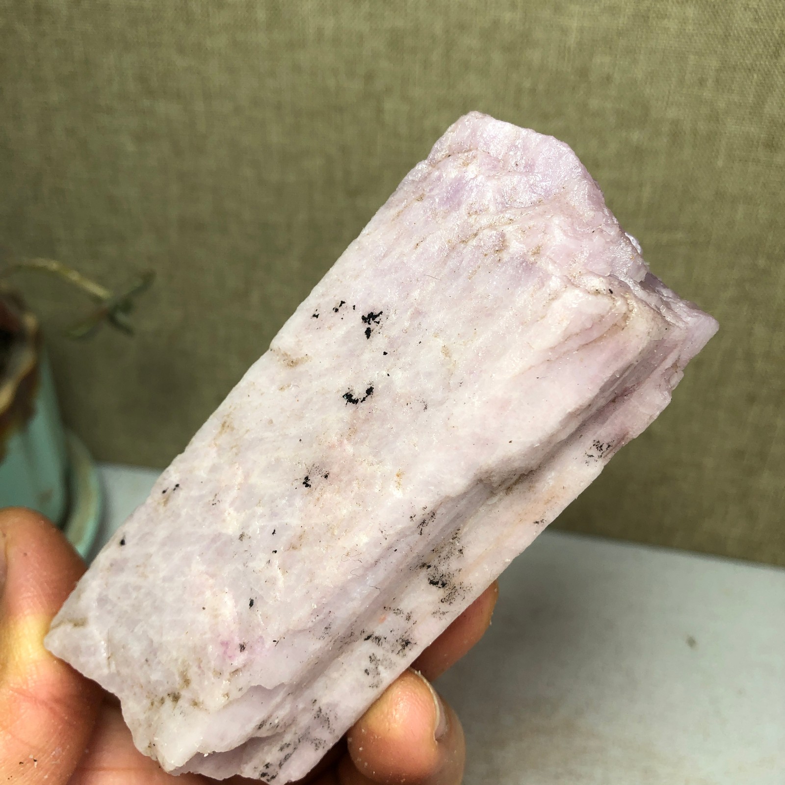 91-37-28mm NATURAL ROUGH KUNZITE PINK SPODUMENE CRYSTALS 222g A3645