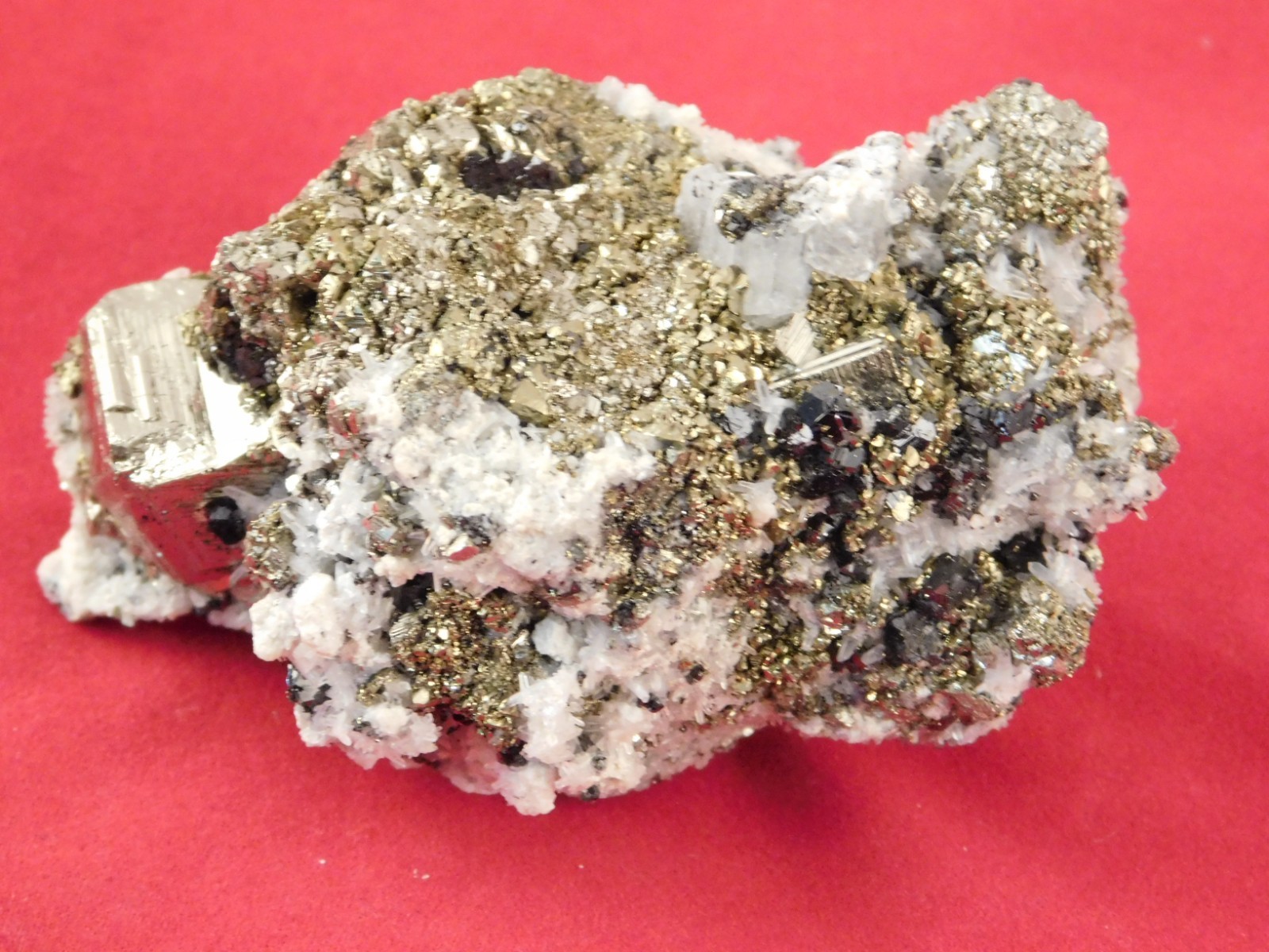 Druzy PYRITE Crystal CUBE Cluster with Sphalerite and Chalcopyrite Peru 188gr
