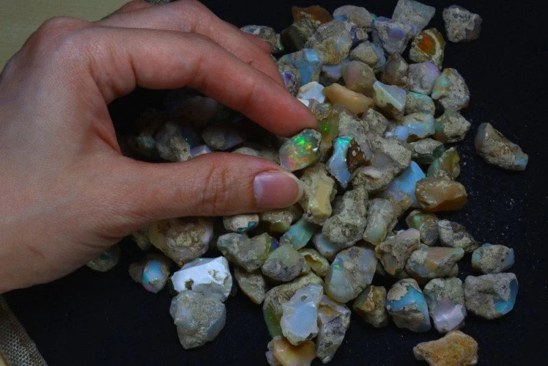 Big Size Opal Crystal rough lot, 100 Cts Wholesale Rate Opal Uncut Raw Gemstone