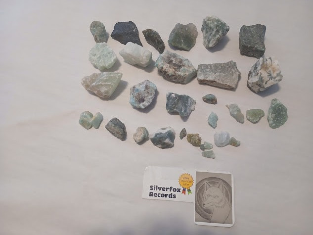 Mega 6LB (Over 250 pcs!) Natural Crystals Mineral Mixed Gemstones + BONUS LOOK!!