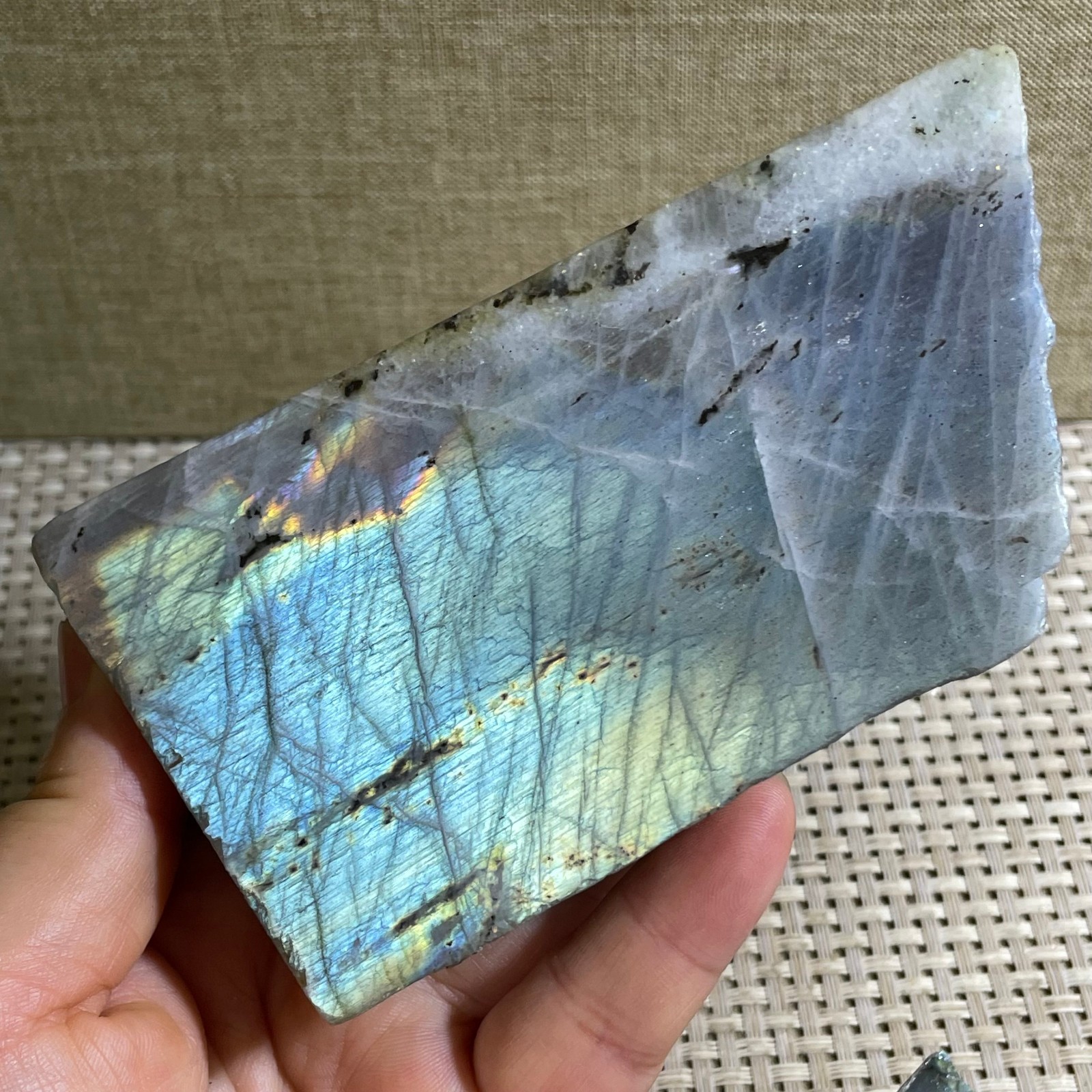 256g Natural multicolor labradorite crystal original stone specimens