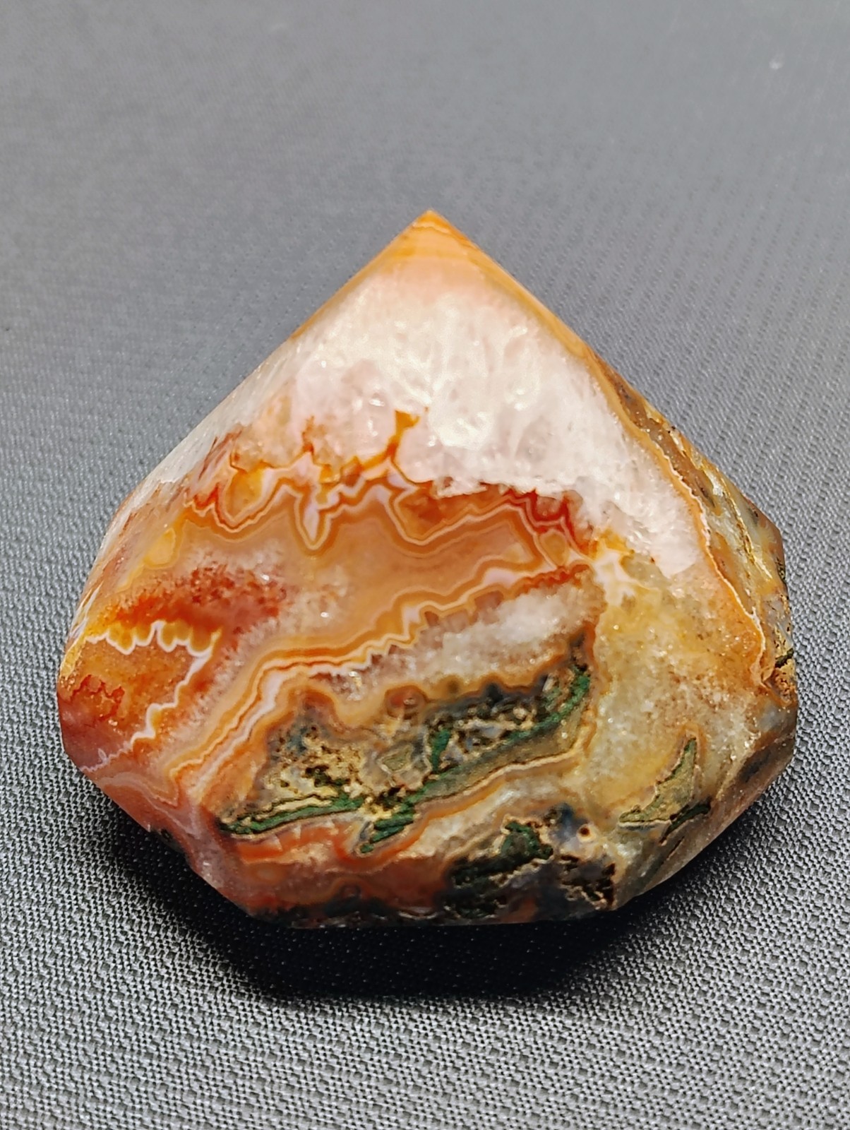 166g Crazy Lace Agate – Sardonyx Diamond Crystal Gem Shaped Paperweight 2″