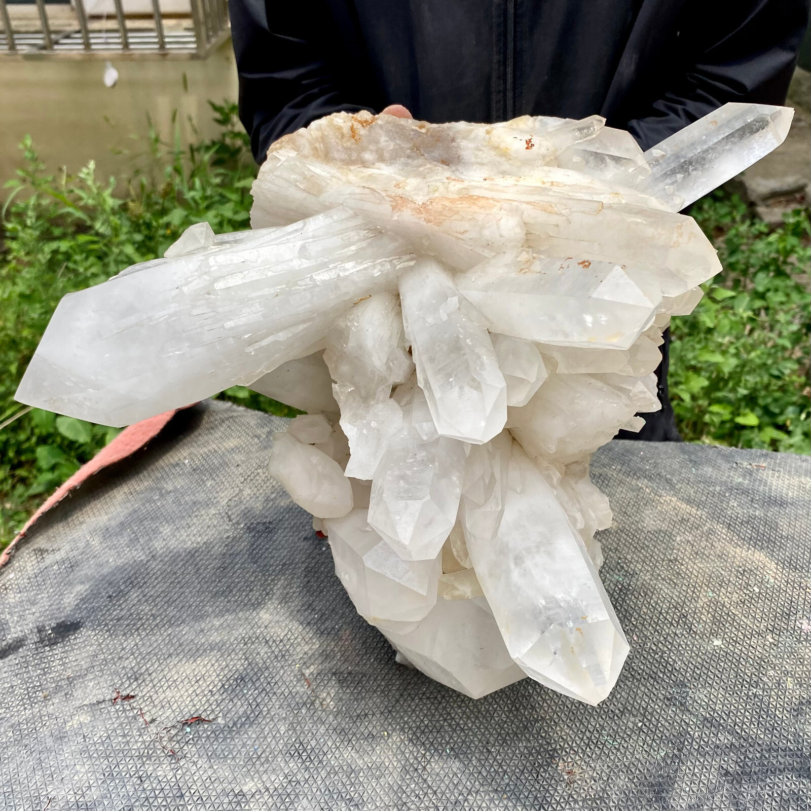 22LB ransparent, natural and beautiful white quartz crystal cluste