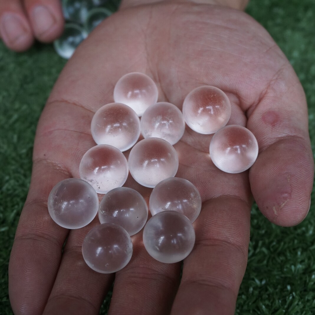 100Pcs Natural White Clear Quartz Crystal Sphere Ball Polished Healing 16-18mm