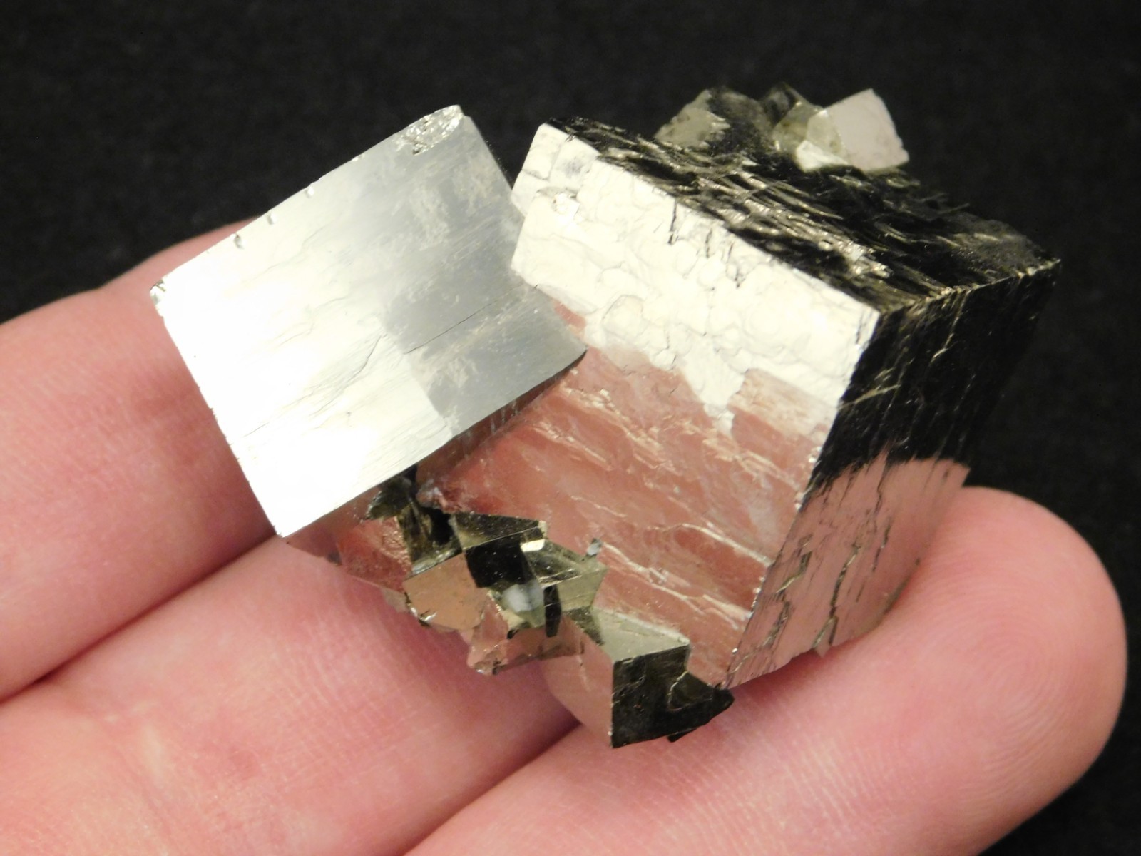 PYRITE Crystal CUBE Cluster 100% Natural Huanzala Mine Peru 84.9gr