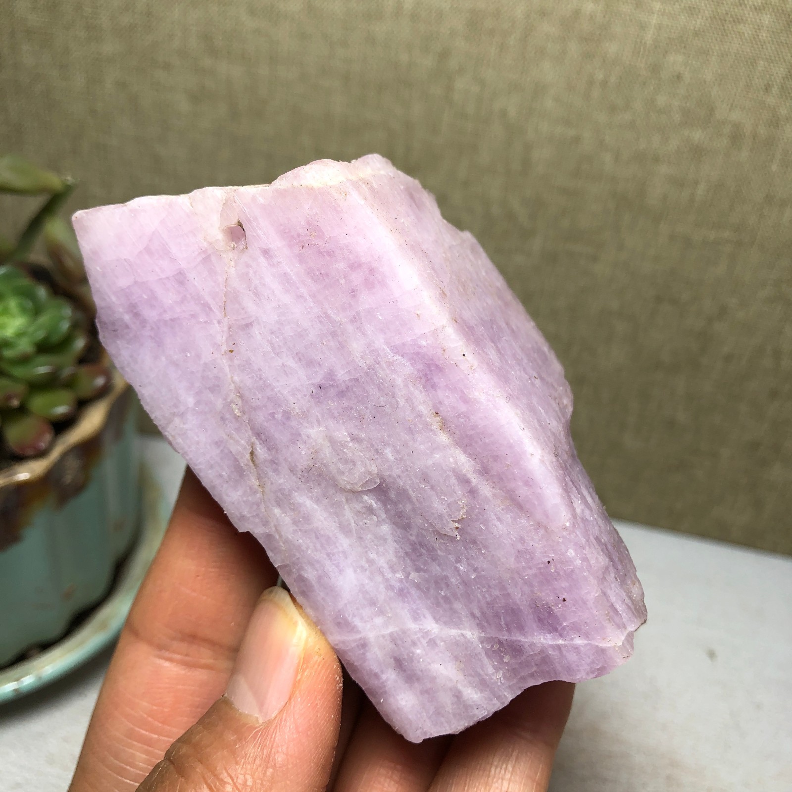 72mm Natural Kunzite Crystal semi-precious rough original Specimen 226g A4174