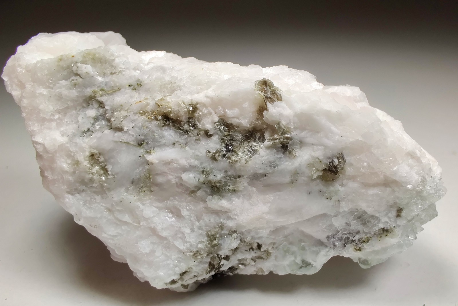 Excellent Calcite crystals with Fluorite, UV. Yaogangxian Mine, China. 57 grams.