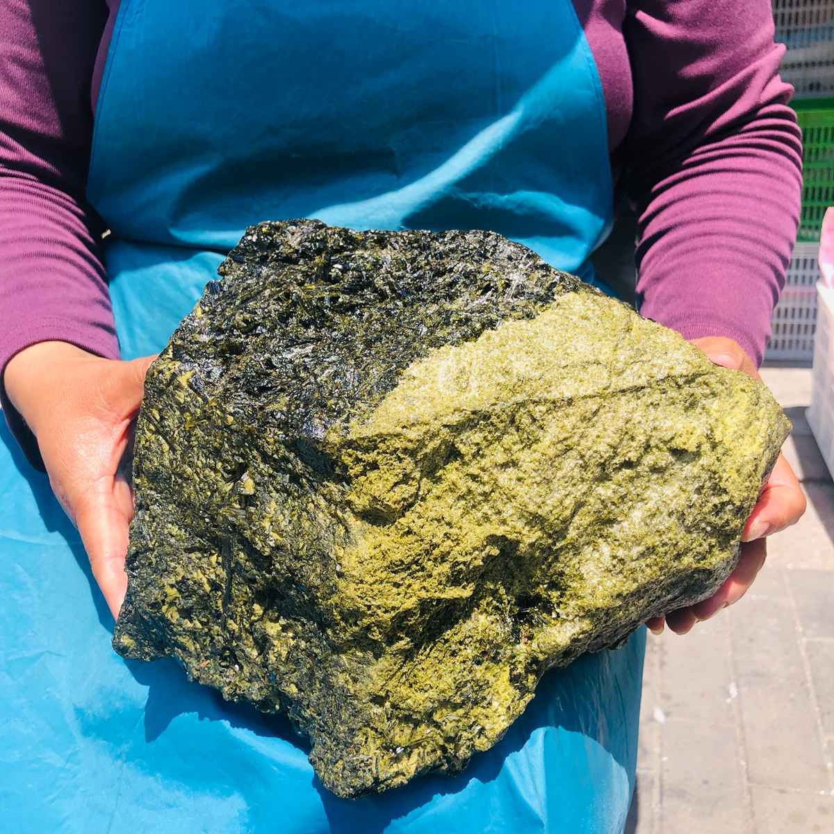 33.06LB Natural green tourmaline mineral quartz crystal specimen specimen REIKI
