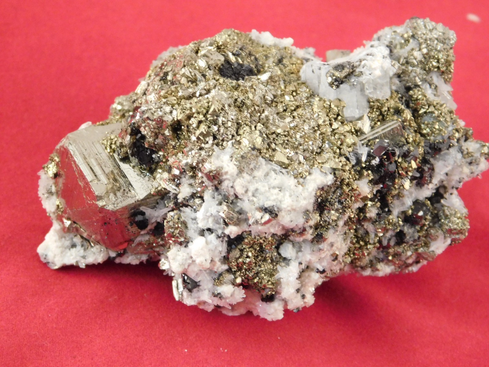 Druzy PYRITE Crystal CUBE Cluster with Sphalerite and Chalcopyrite Peru 188gr