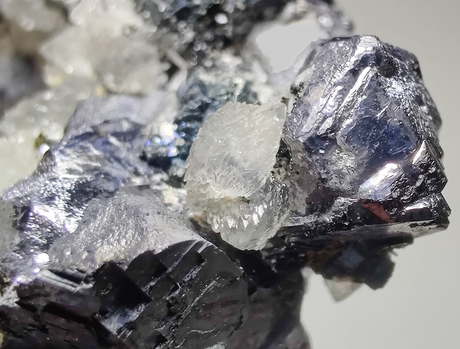 Excellent Fluorite and Calcite crystals on Galena, fluorescent. Peru? 48 grams.