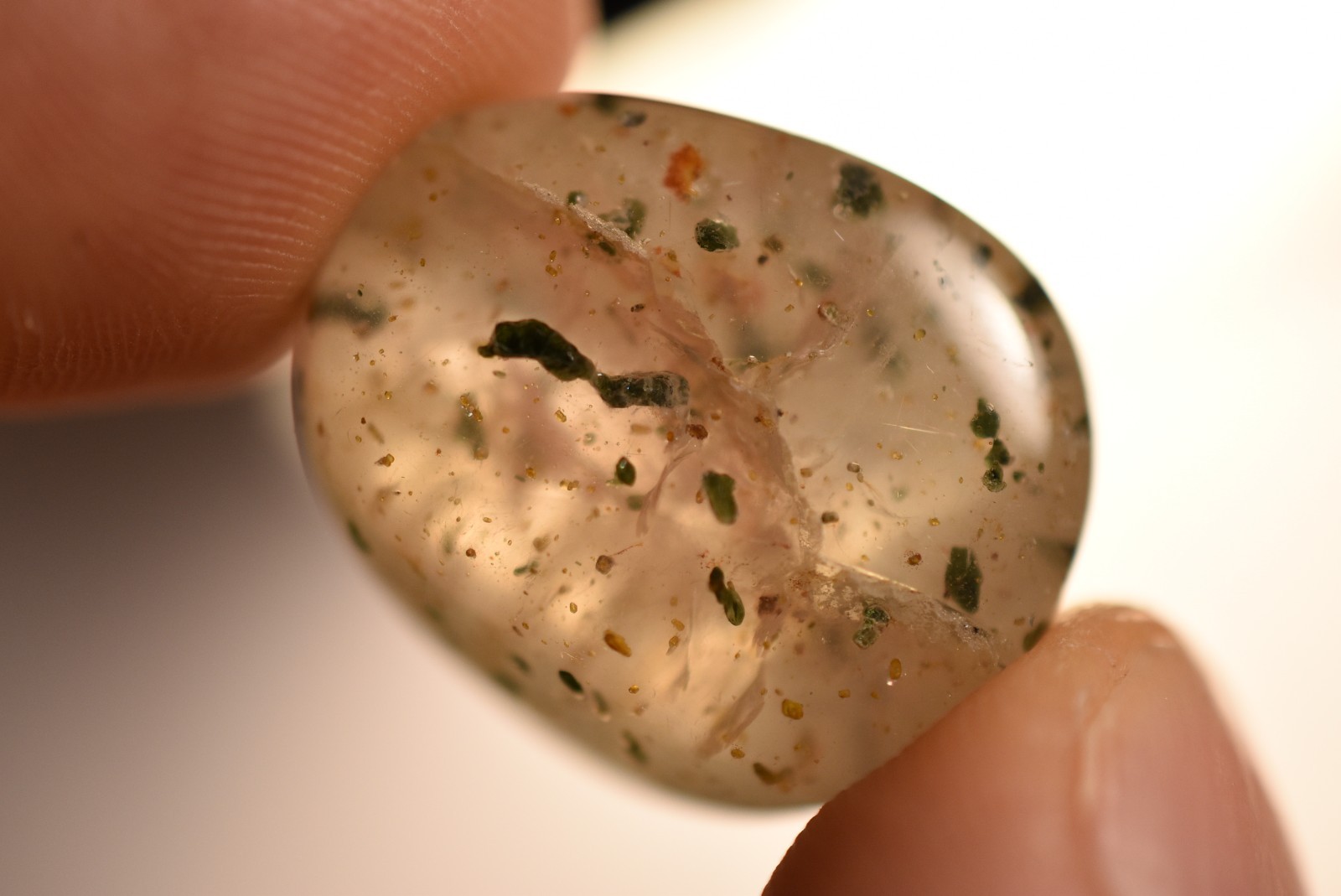 *GREEN TOURMALINE QUARTZ* Tumbled Stone 2.4cm 11.5g Tourmalinated Natural Stone