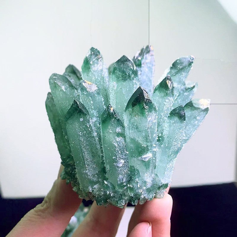 Natural Green Crystal Cluster 200-300g Home Office Decoration Gift Crystal工艺品