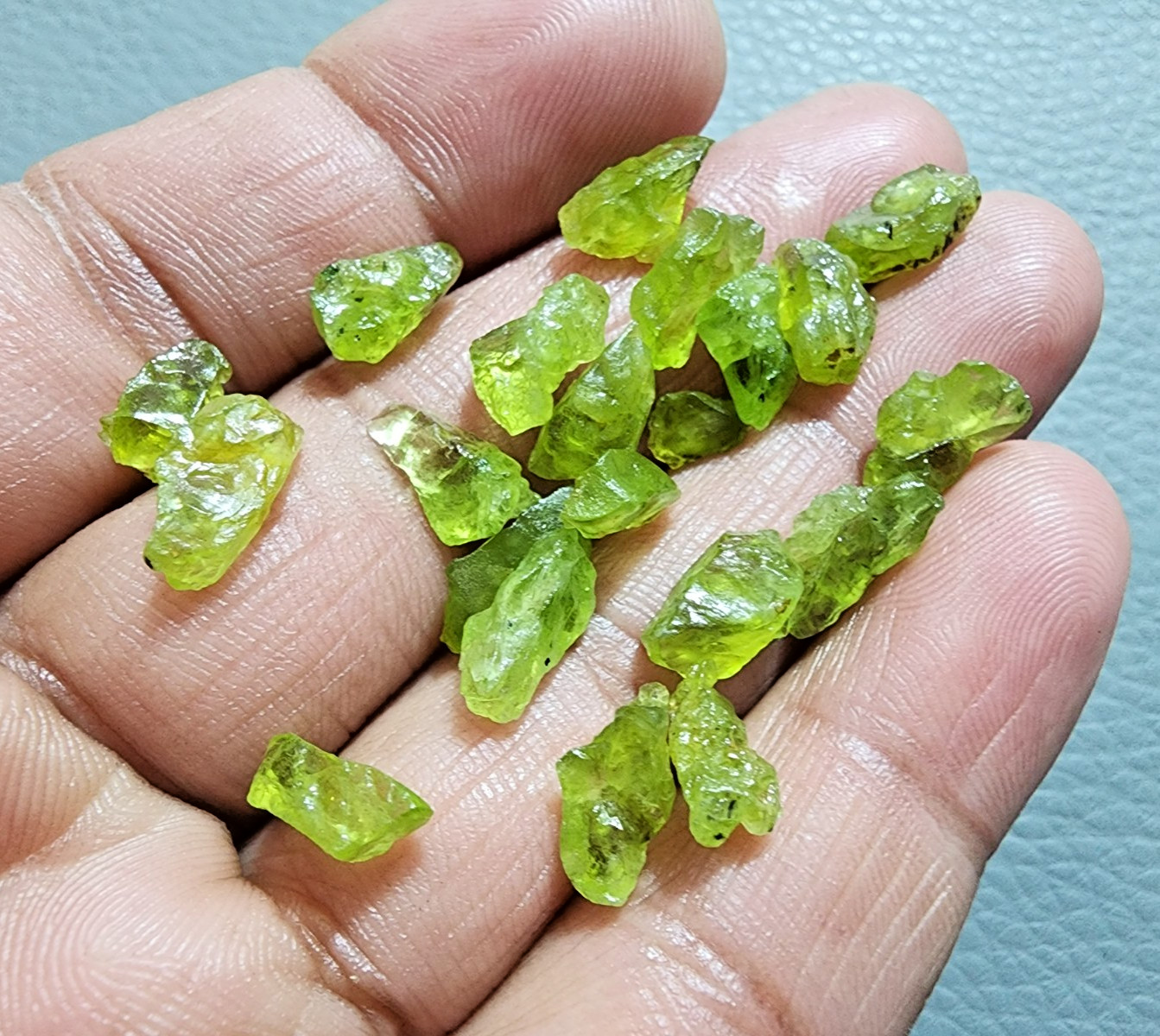(20 Pcs) Awesome Green Peridot Rough Crystal & Mineral 10-13 MM Jewelry Making