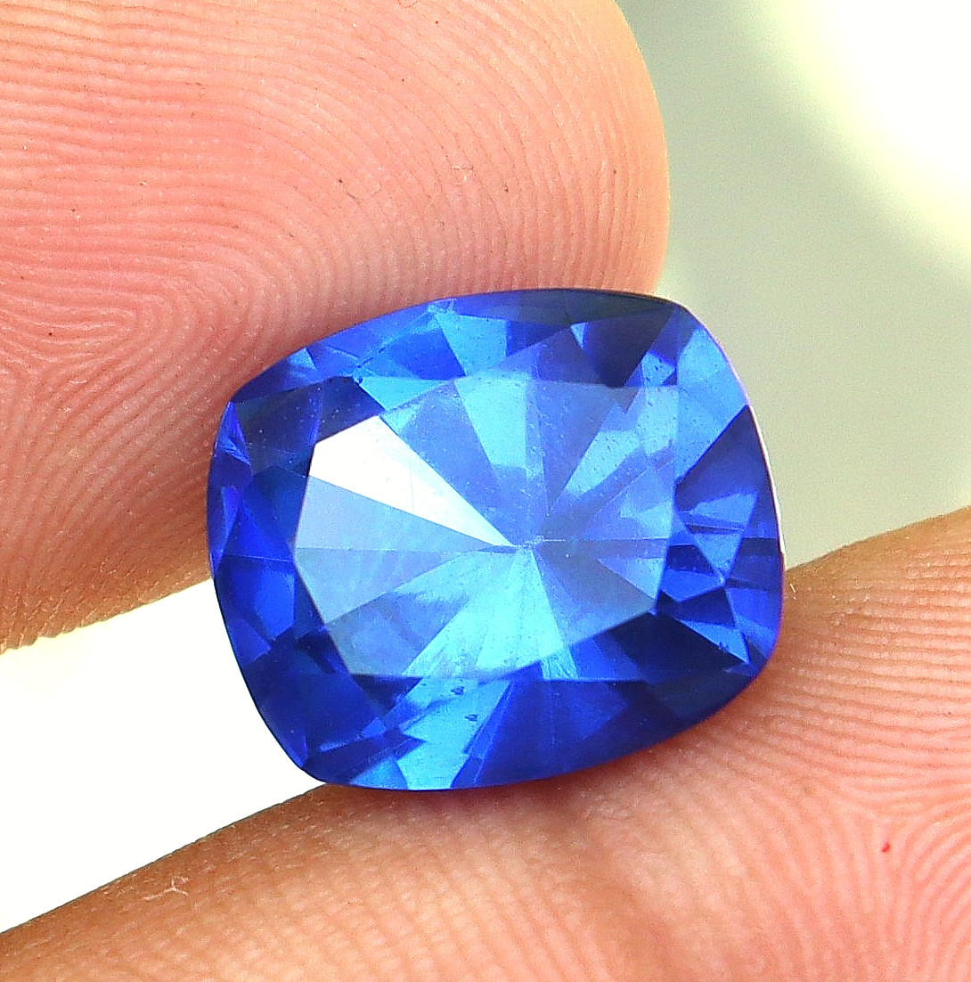 Beautiful Loose Gemstone Natural Blue Sapphire 11 CT Certified Cushion Cut