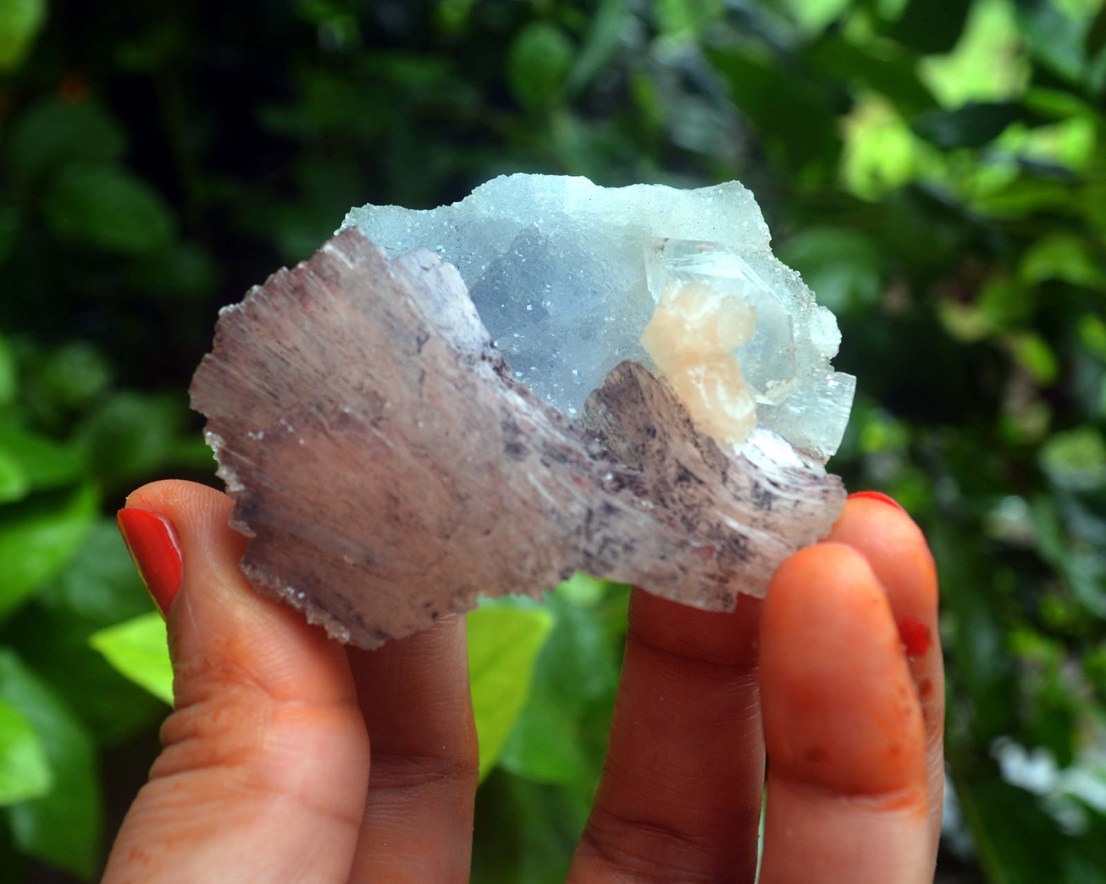 heulandite crystal w/ stilbite & chalcedony matrix minerals specimen j-7