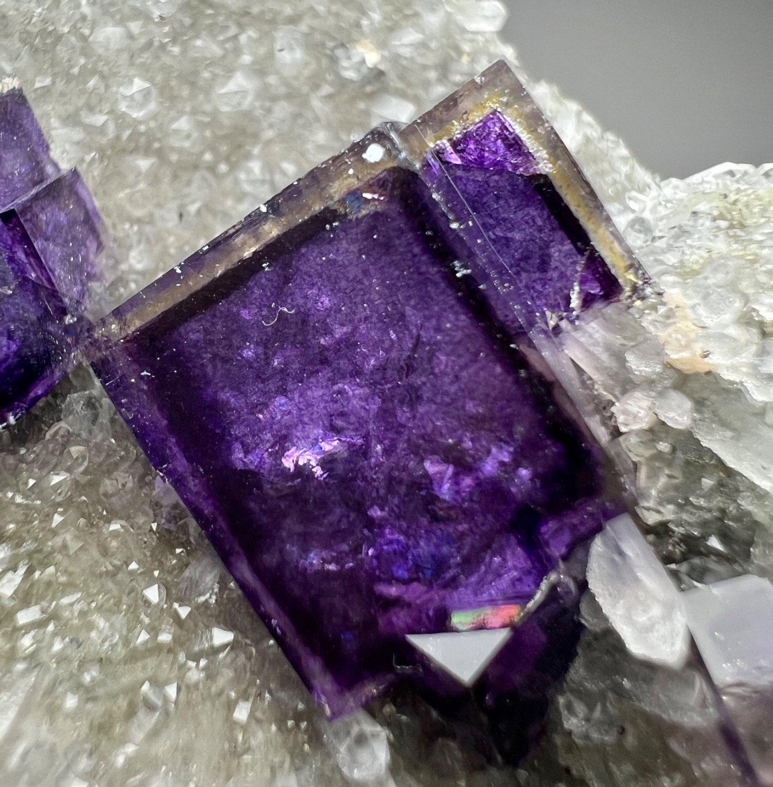 110 Gr. Full Terminated Top Quality Purple Cubic Fluorite Crystals W/Stilbite