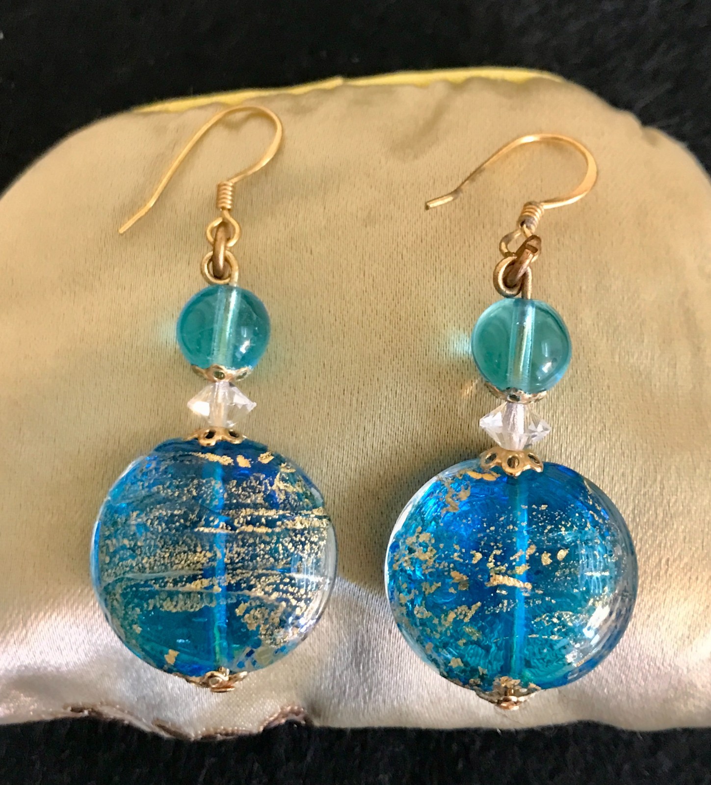 China Retro Pendant Blue Glass Earrings – Delicate Gold Color Tracings
