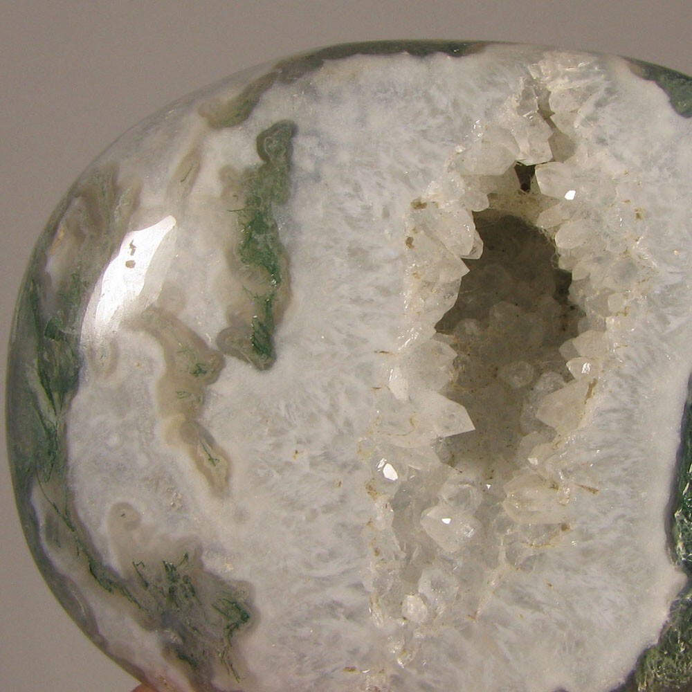 2.5″ GREEN MOSS AGATE Gemstone Polished Palm Stone – India