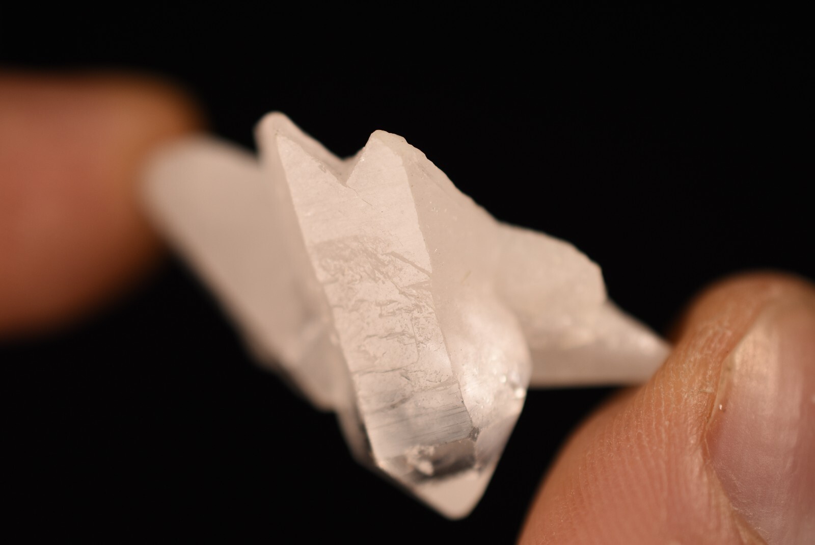 4 *QUARTZ CRYSTAL* Clusters 2-4cm 31.2g Clear Healing Gift Master Healer