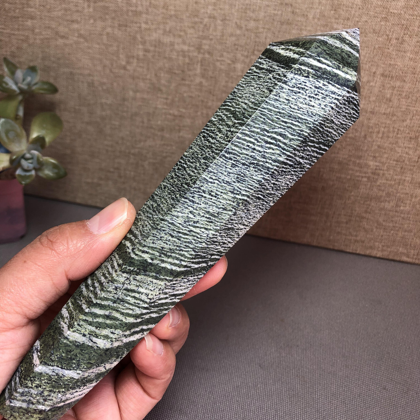 177mm Long Natural zebra wand Obelisk Crystal Quartz specimens 292g A5147