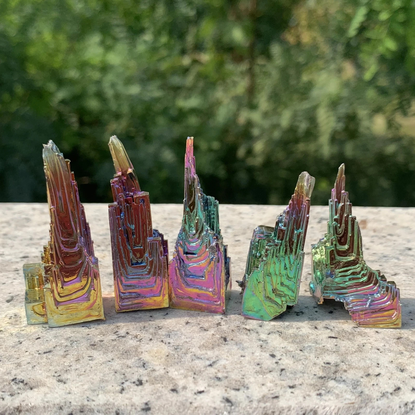 10pcs Natural Rainbow Aura Titanium Bismuth Specimen Crystal Stone Cluster Reik