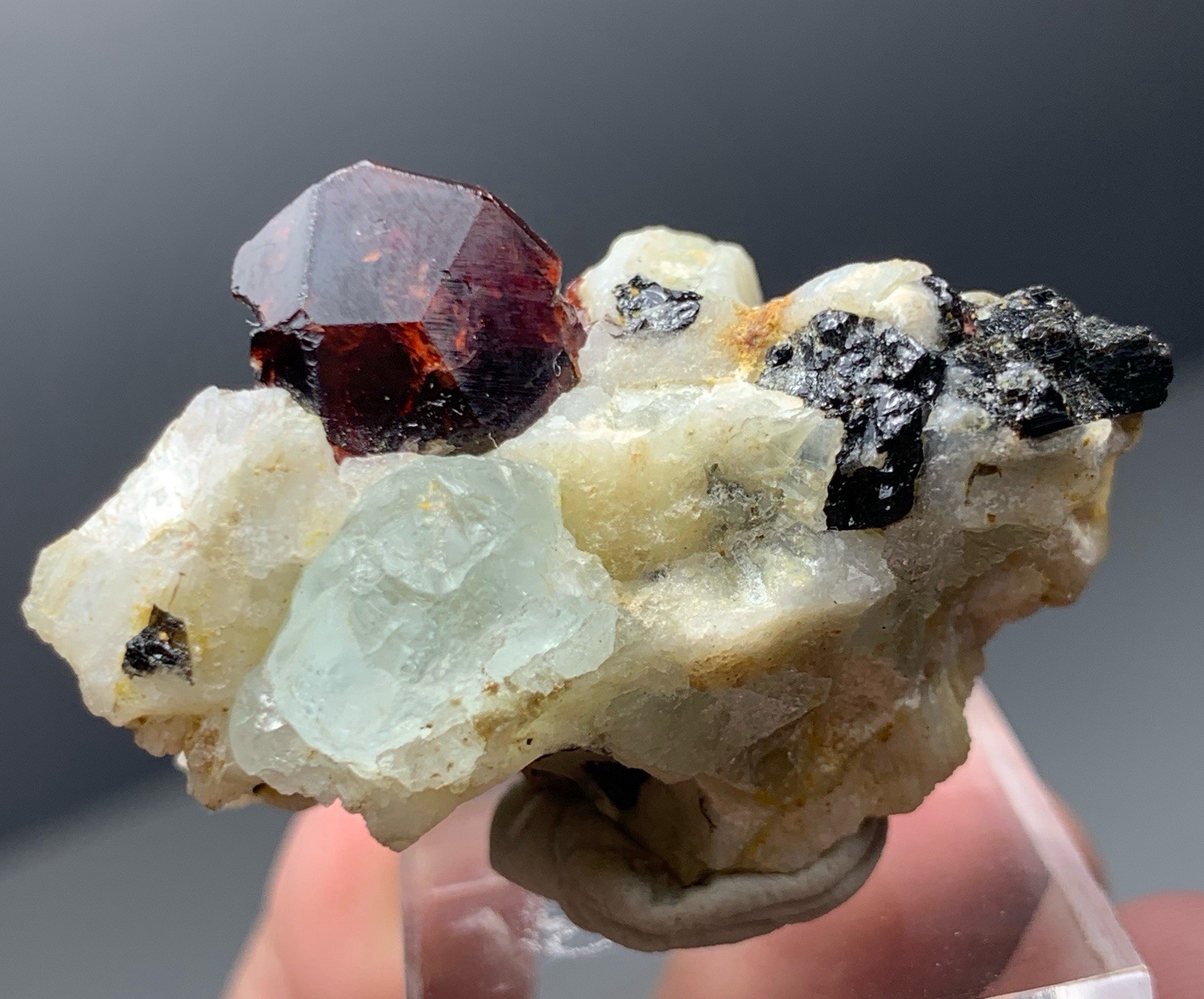 Red garnet specimen from pakistan skardu 17.4 Gram
