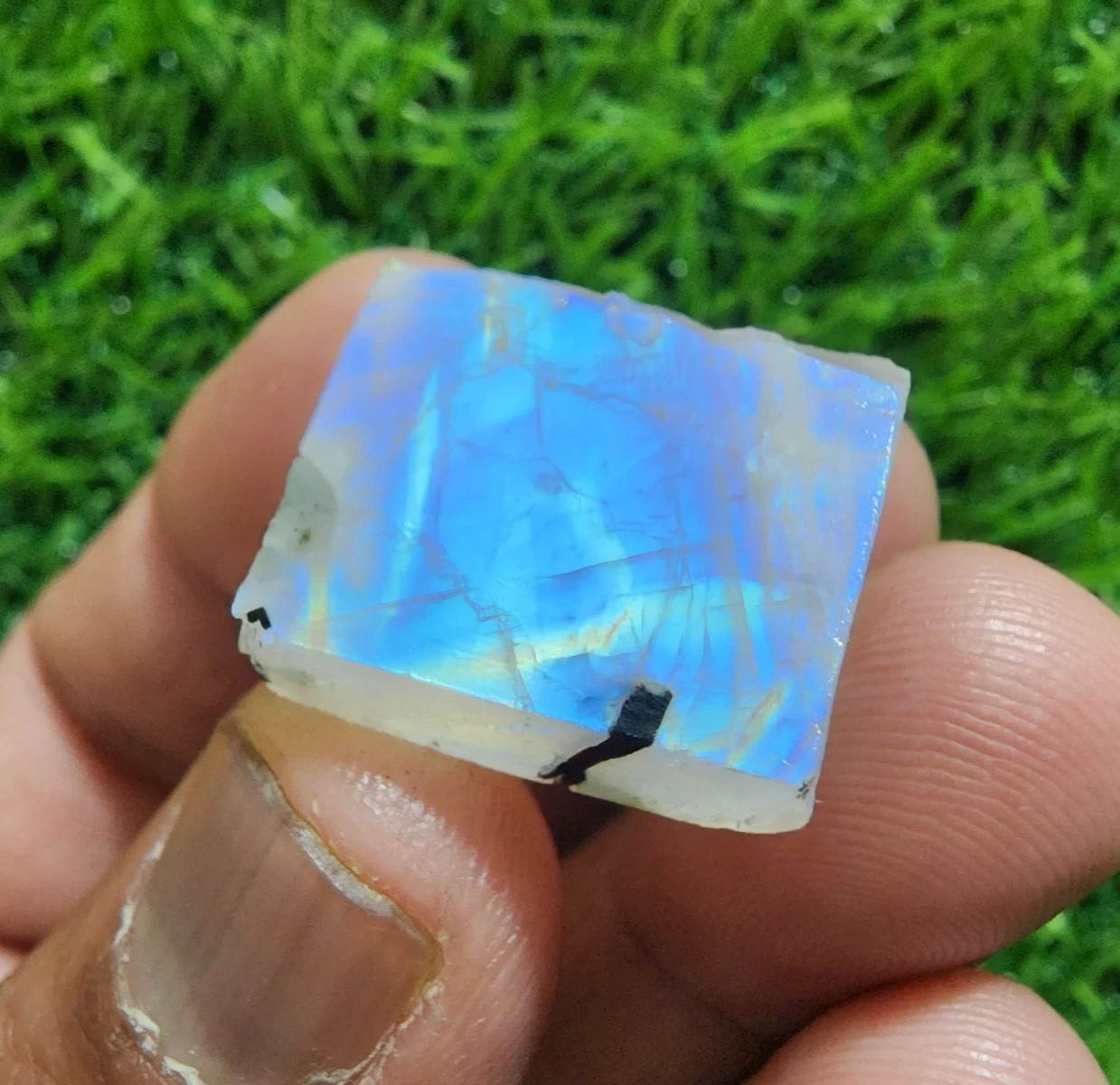 Beautiful Piece Rainbow Moonstone Raw 40 Crt Moonstone Rough Jewelry Making
